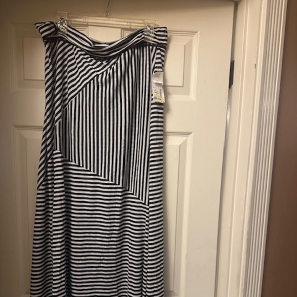 John Paul Richard Black and White Maxi Skirt, Size XL, Tags Still Attached - Picture 1 of 2